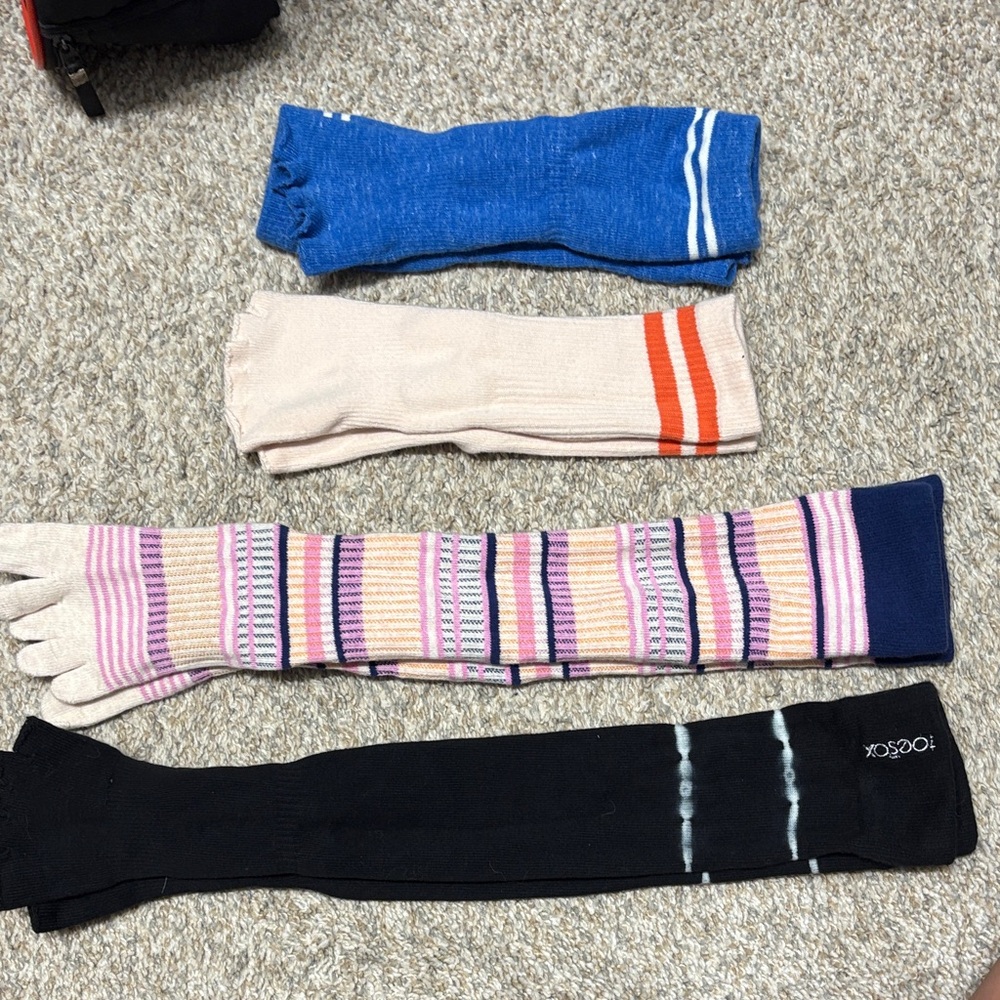 LOT of Toesox